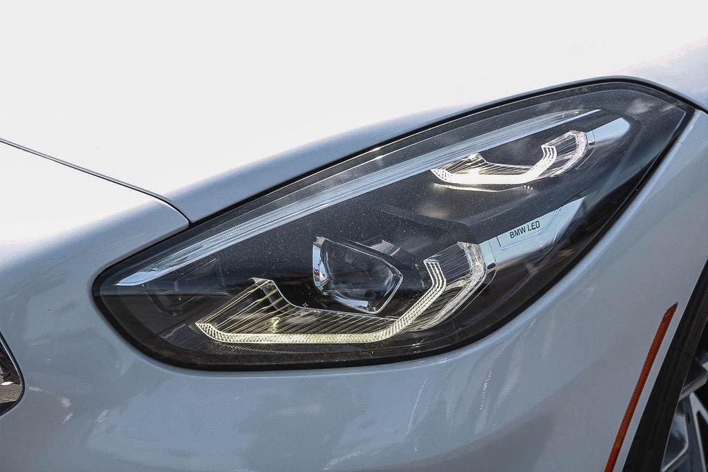 Used 2022 White BMW sDrive30i image 8