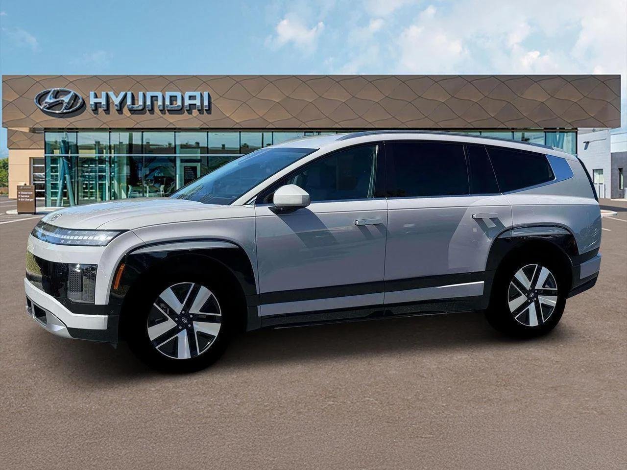 New 2026 Gray Hyundai SEL image 2