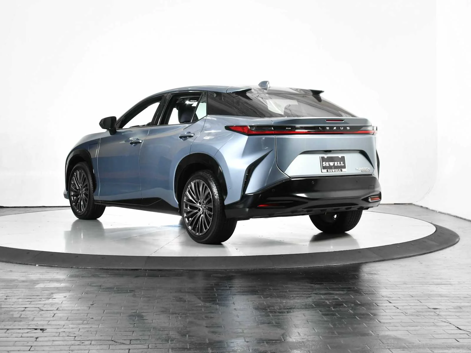Certified Used 2023 Ether Lexus Luxury image 4