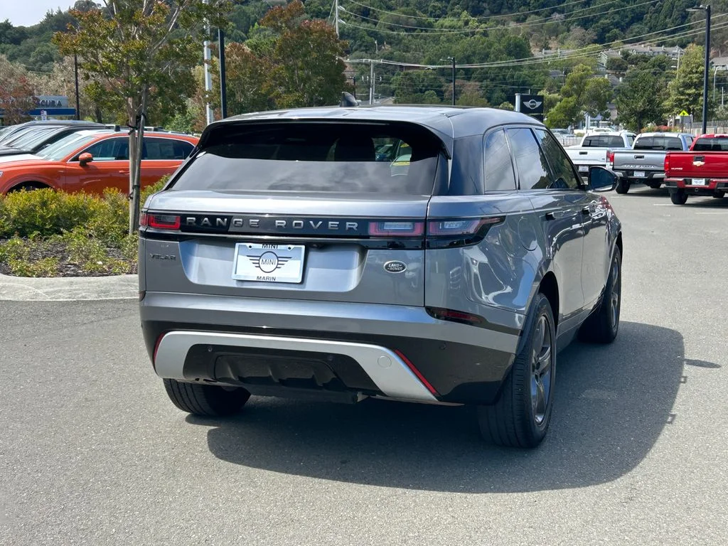 Used 2023 Gray Land Rover R-Dynamic S image 5