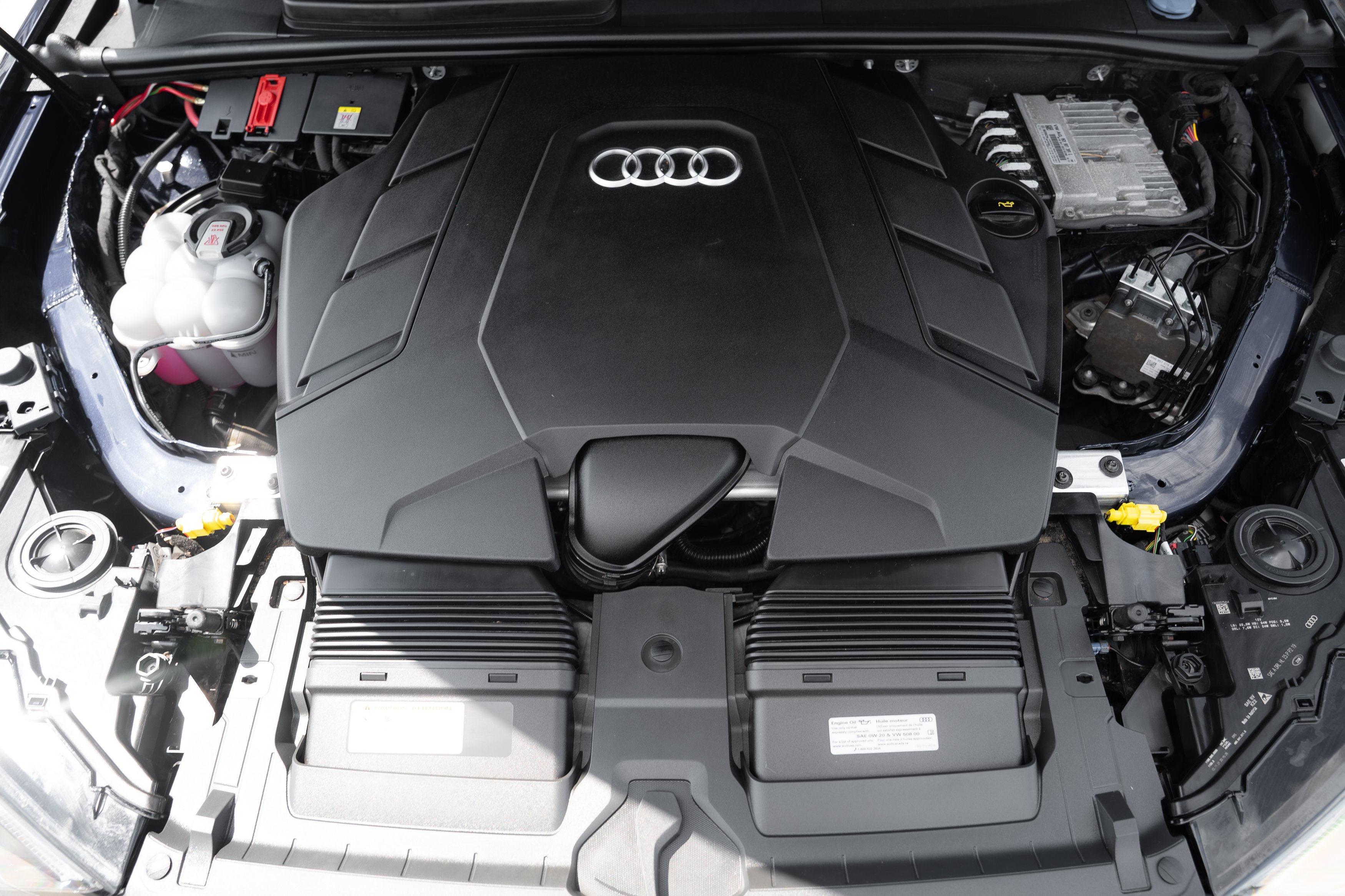Certified Used 2022 Navarra Blue Metallic Audi Premium Plus image 32
