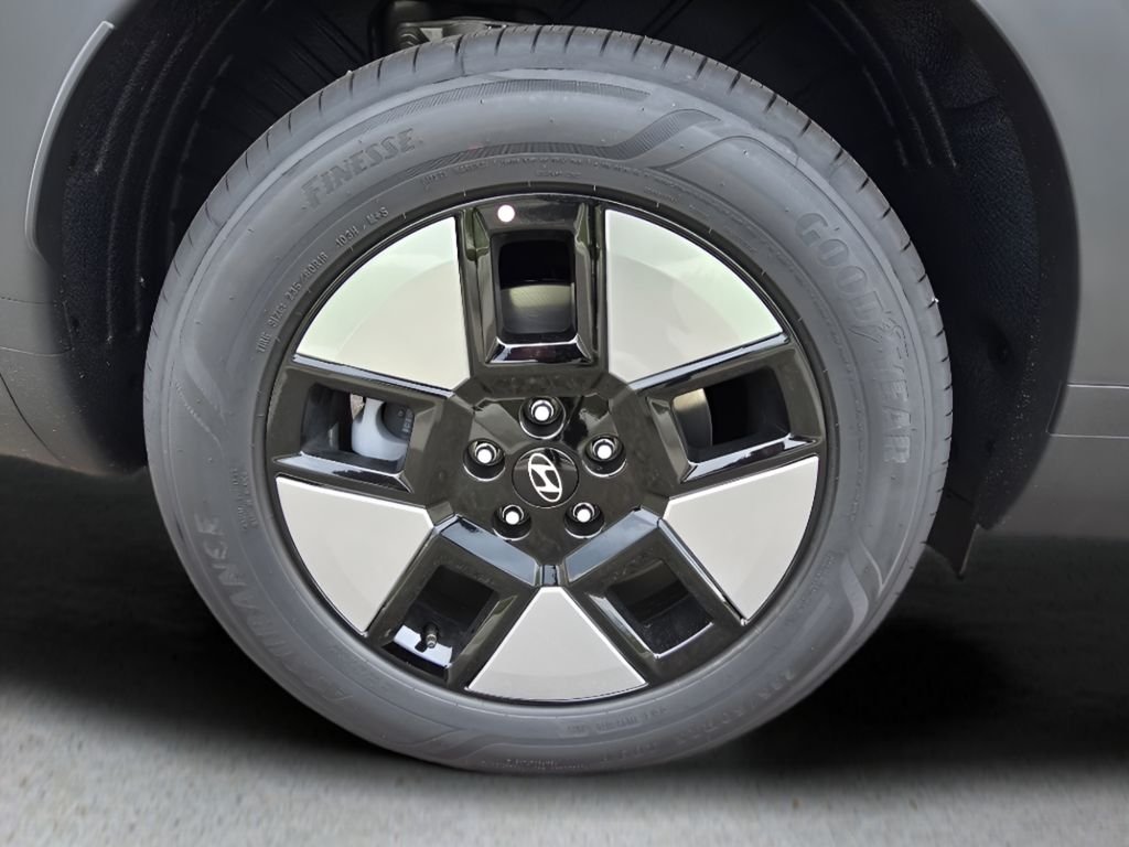 New 2026 Shimmering Silver Hyundai SE image 31