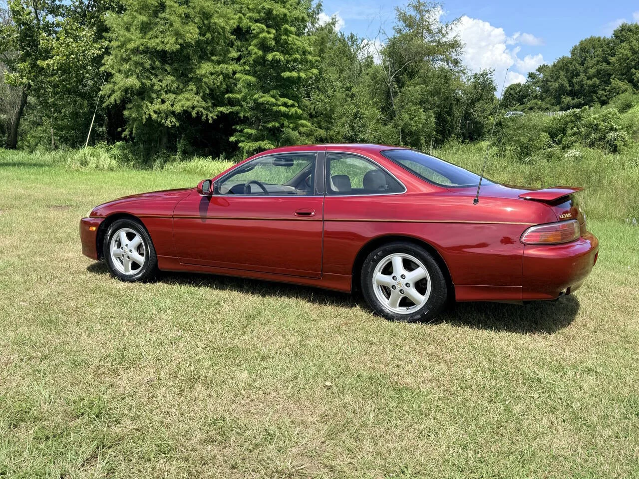 Used 2000 Red Lexus Base 2dr Coupe image 3