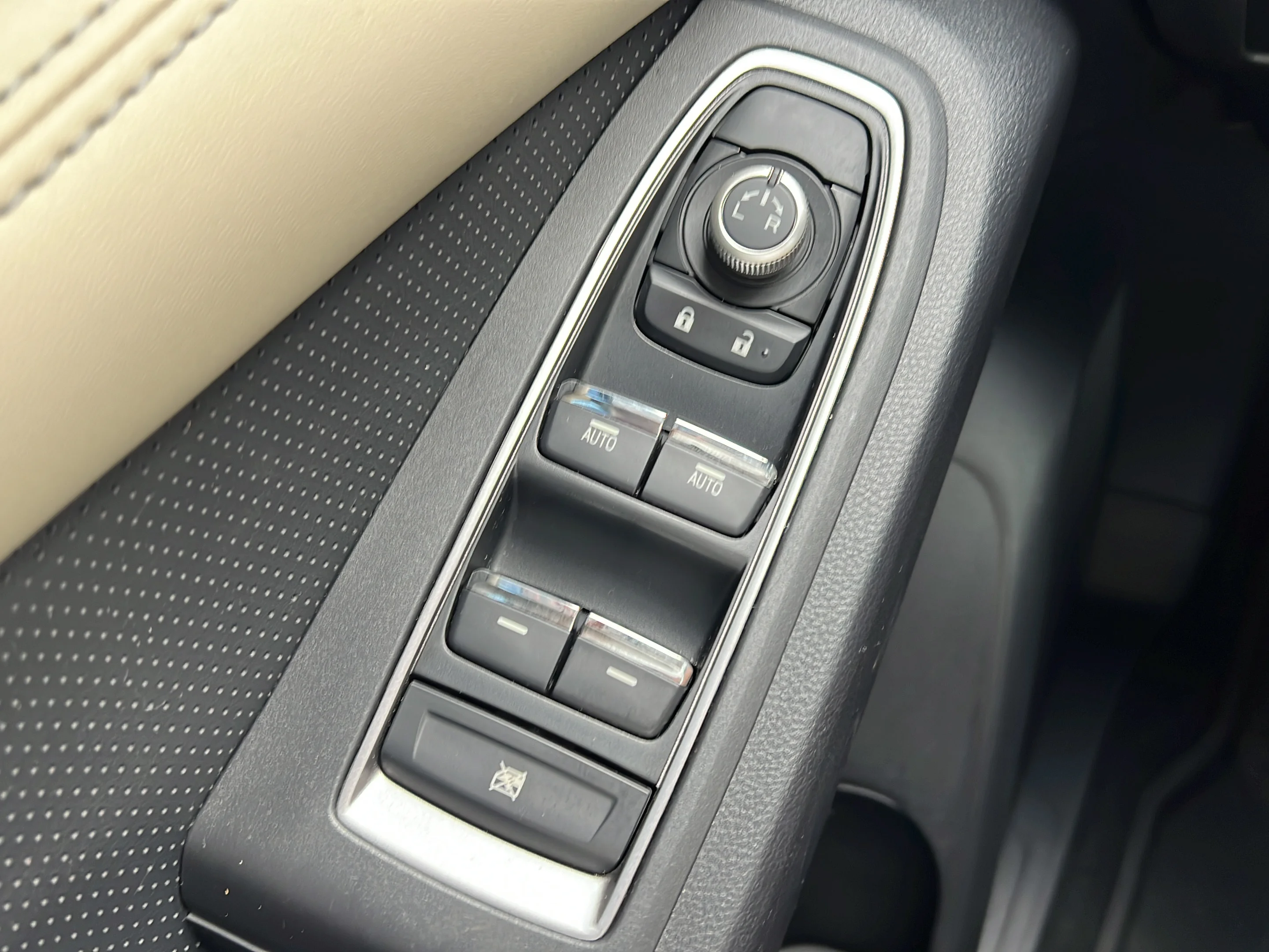 Used 2023 Cosmic Blue Pearl Subaru Limited image 18