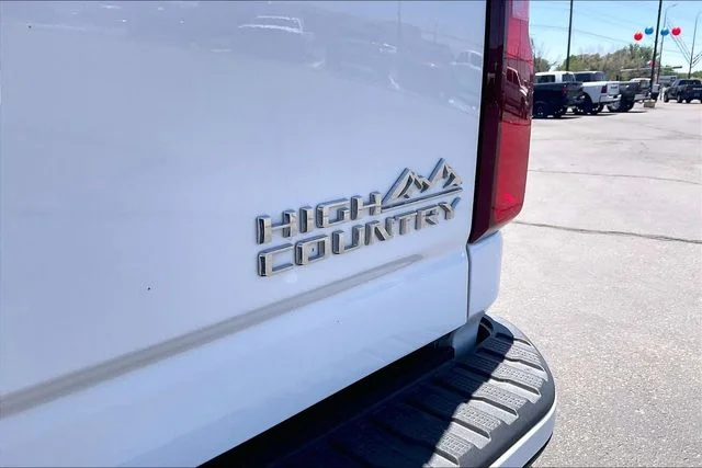 2024 Chevrolet Silverado 3500HD High Country - Photo 34