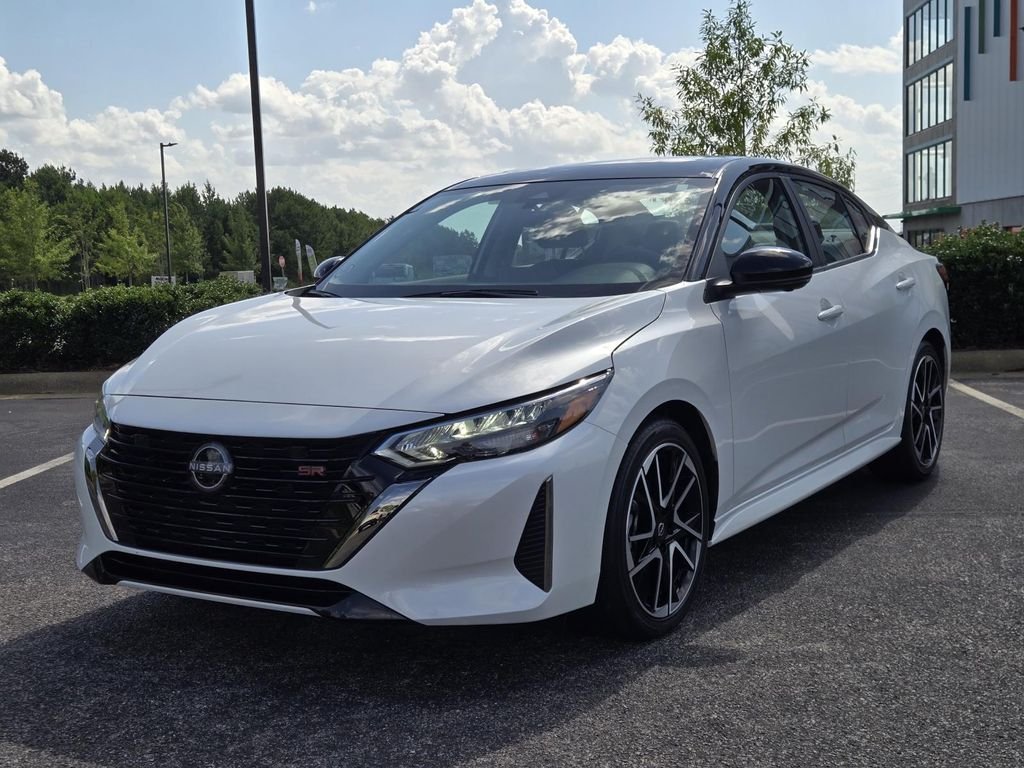 Used 2025 White Nissan SR image 4
