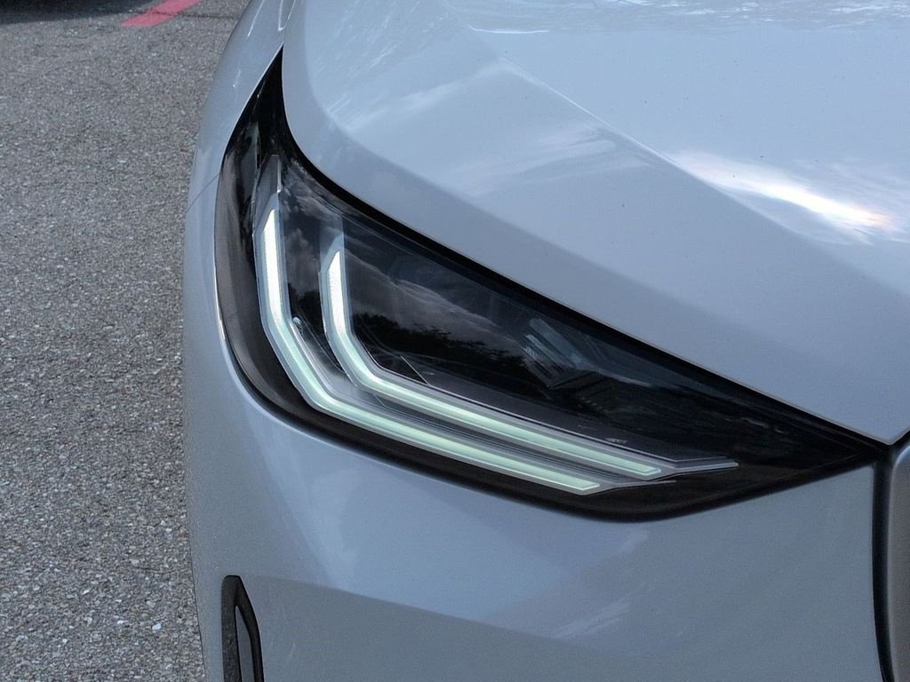 New 2025 Alpine White BMW 30 xDrive image 10