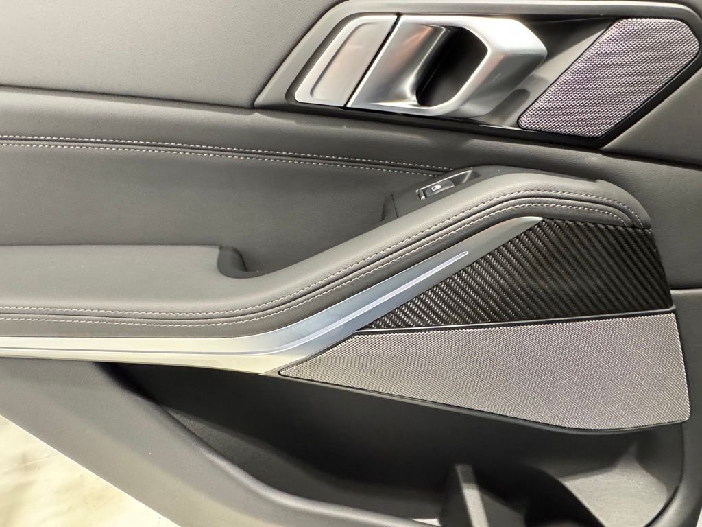 Used 2026 Brooklyn Grey Metallic BMW M60i image 19