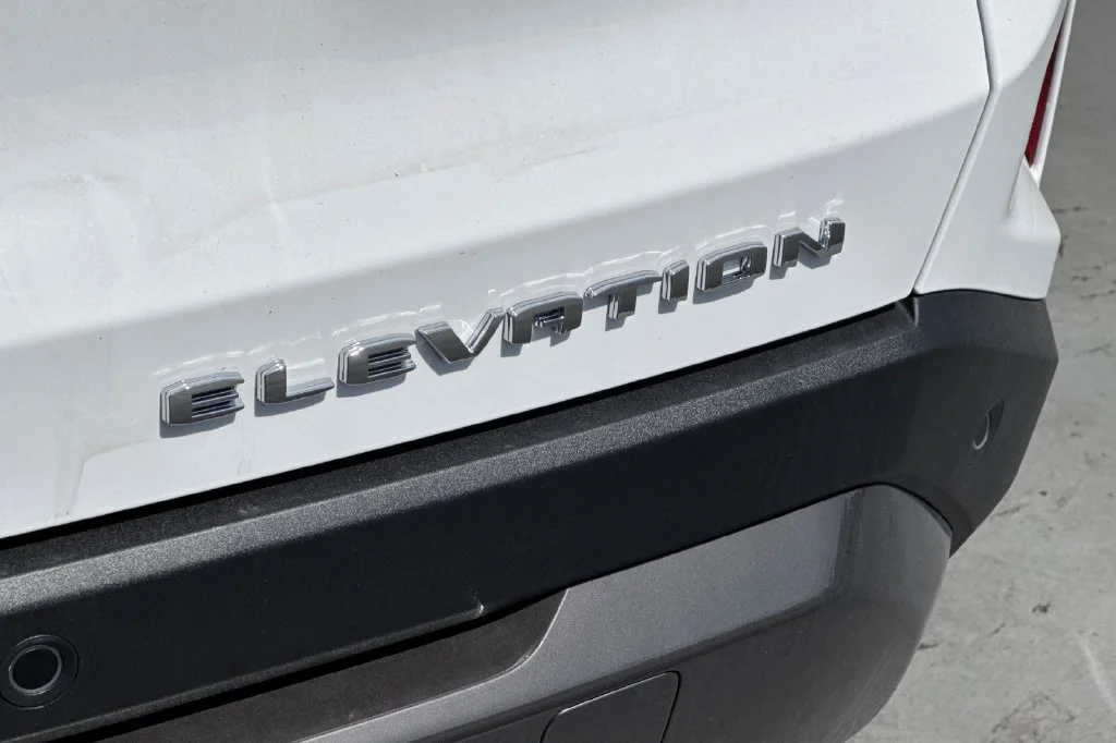 New 2026 Summit White GMC Elevation image 23