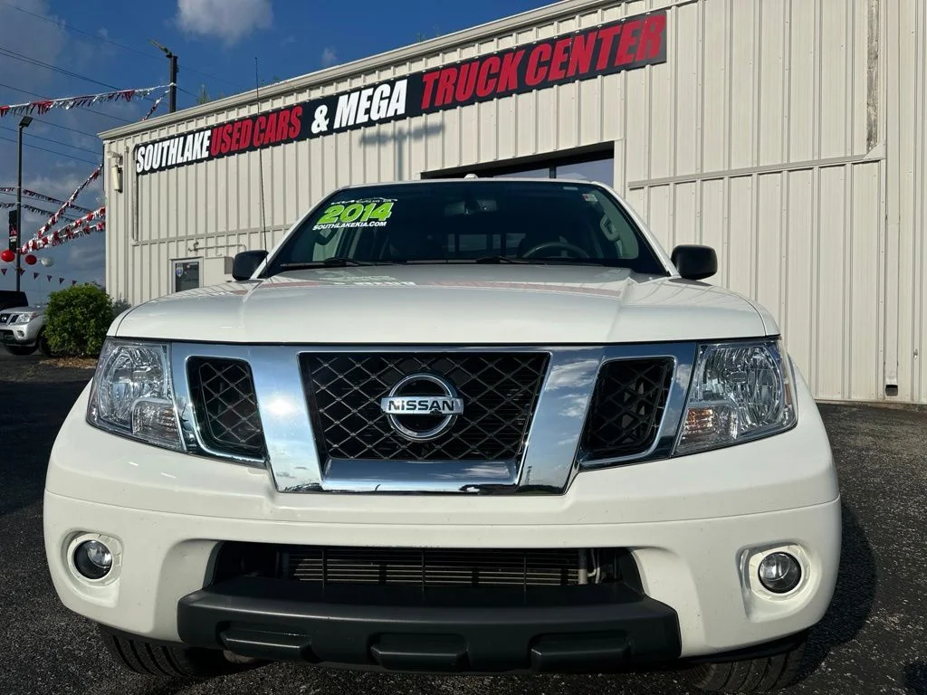 Used 2014 White Nissan SV image 2