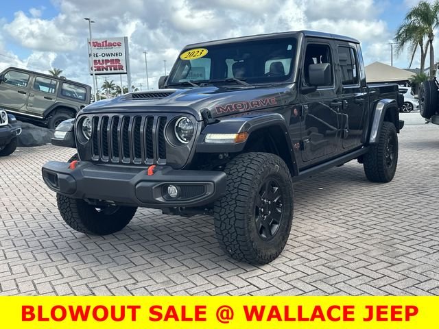Used 2023 Gray Jeep Mojave image 3