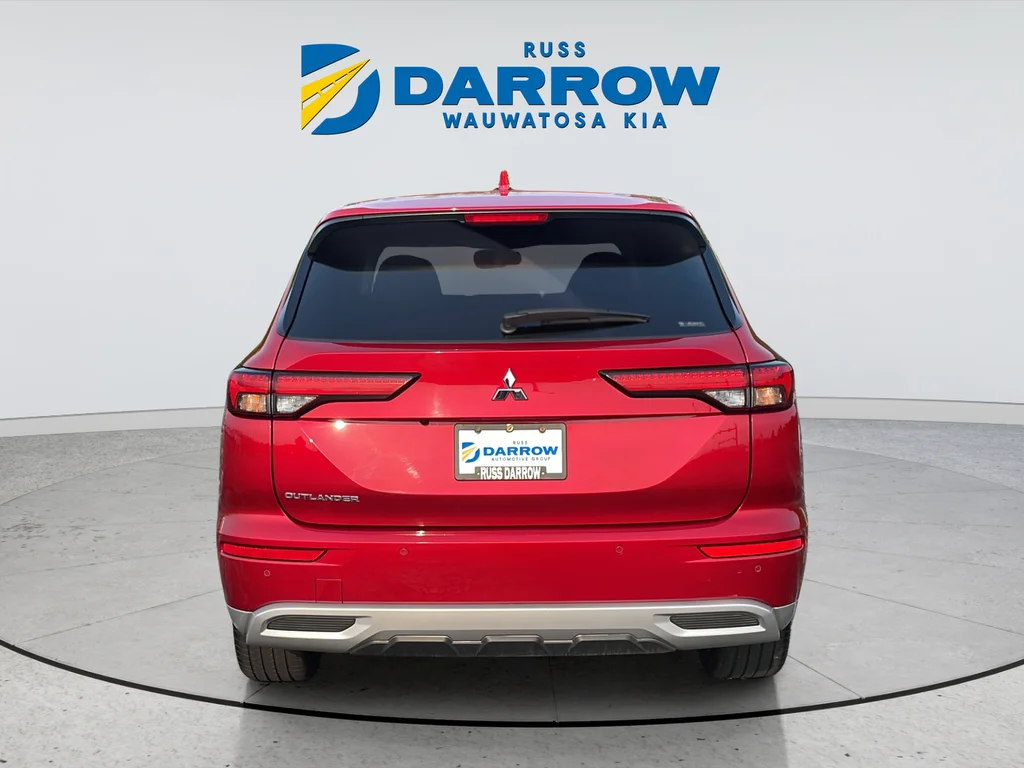 Used 2024 Red Mitsubishi SE image 4