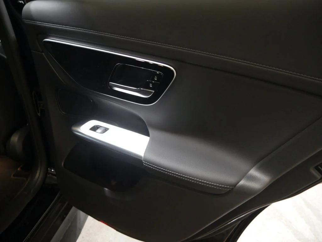 Certified Used 2026 Black Mercedes-Benz GLC 300 image 30