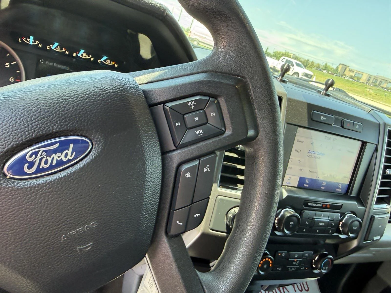 Used 2020 Oxford White Ford XLT image 17