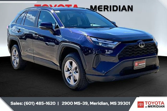 2025 Toyota RAV4 XLE AWD's photo
