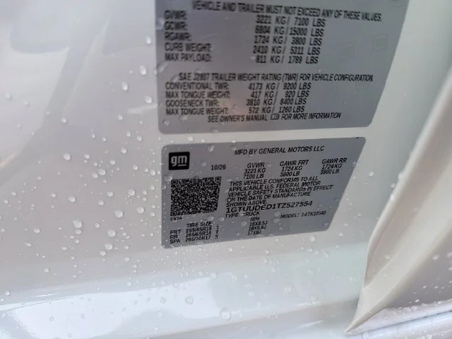 New 2026 Summit White GMC SLT image 32