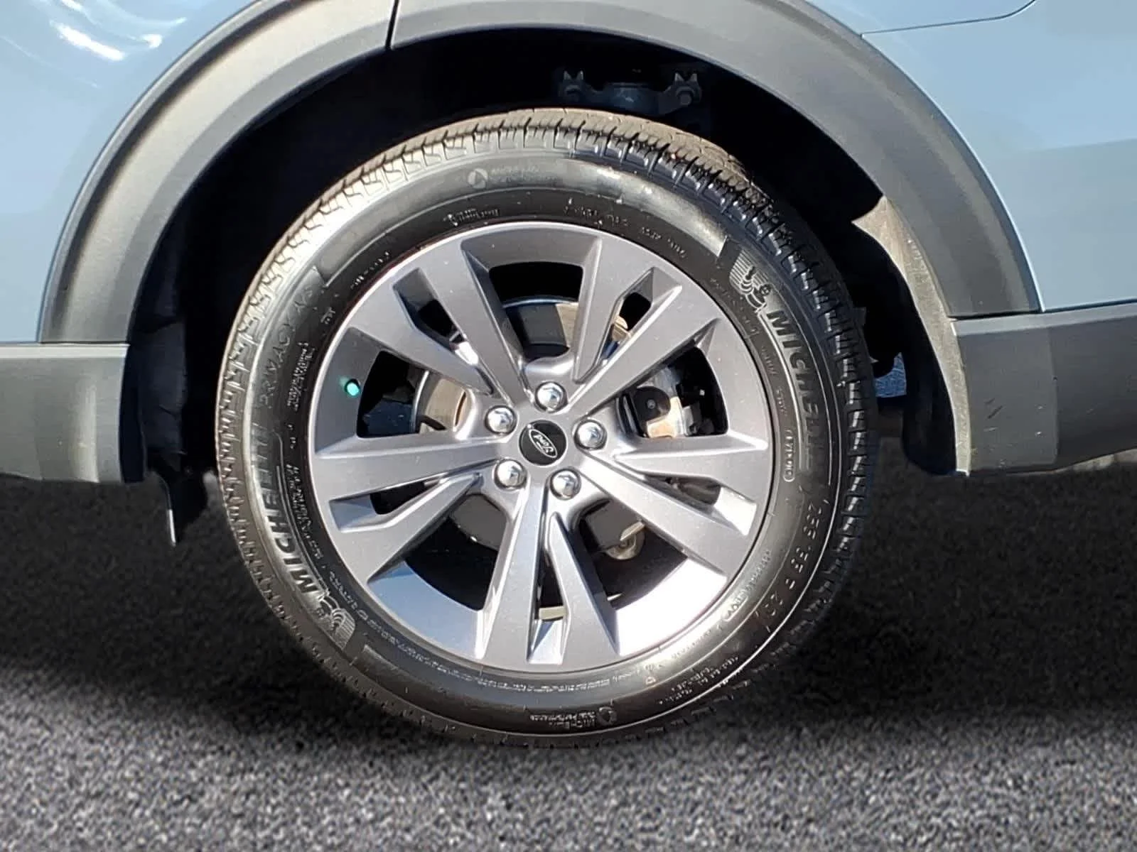 Used 2025 Vapor Blue Ford Active image 3