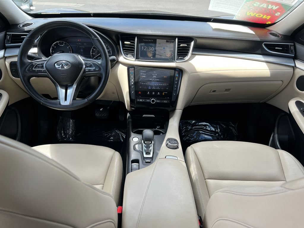 Used 2020 Gray INFINITI LUXE image 31