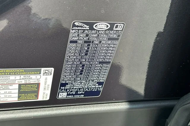 New 2026 Amethyst Grey Purple in Gloss finish Land Rover SE image 27