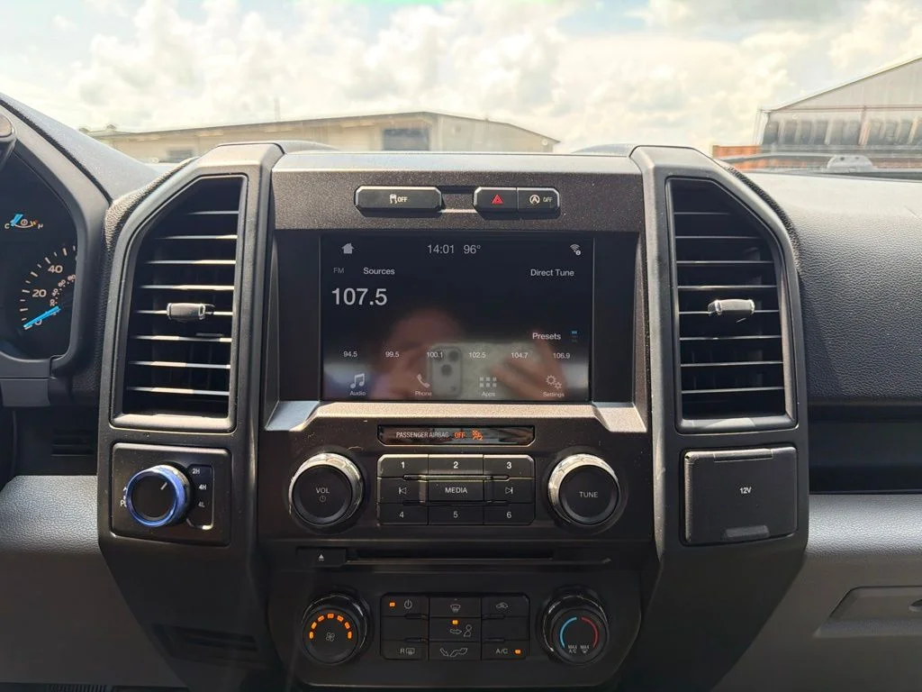 Used 2018 Gray Ford XL image 31