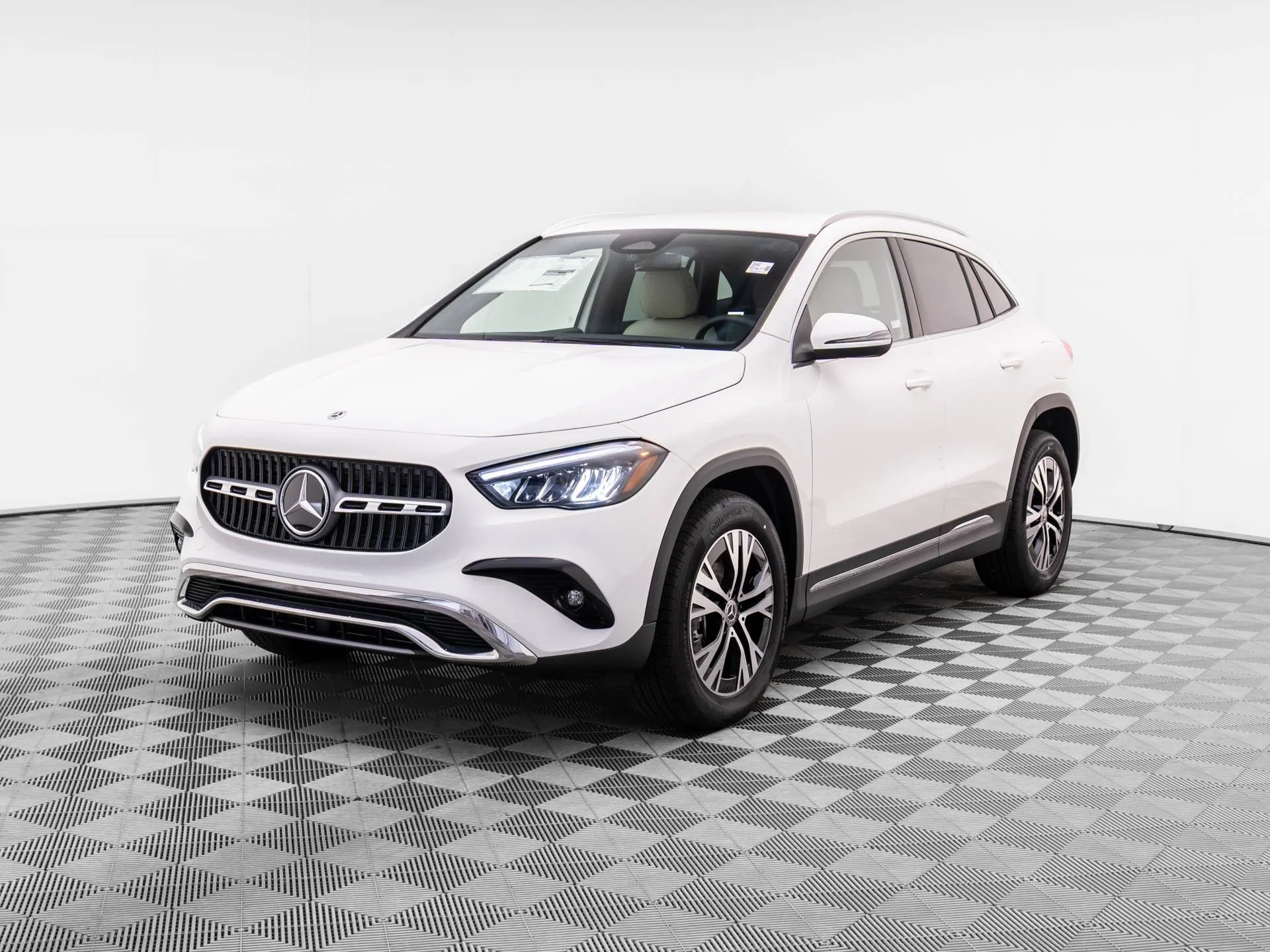 2025 Mercedes-Benz GLA