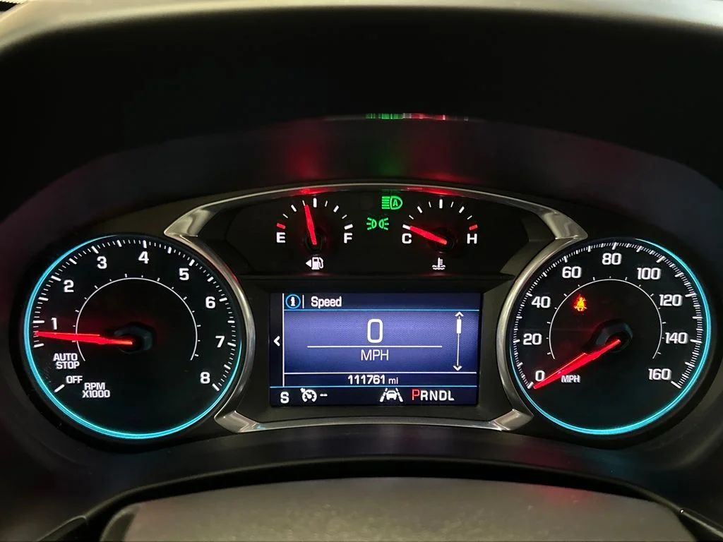 Used 2022 Red Chevrolet RS image 18