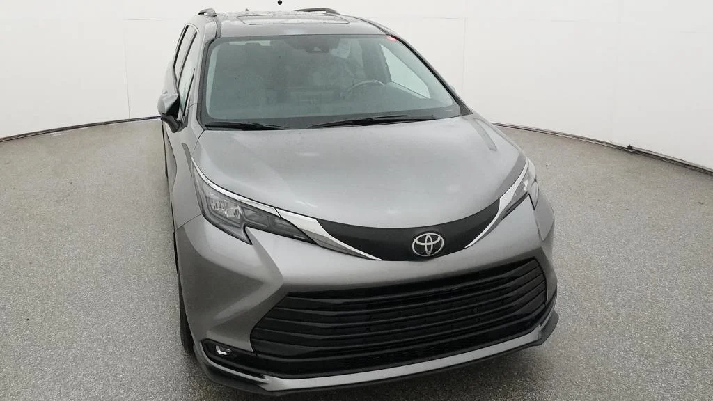 New 2026 Heavy Metal Toyota XLE image 8