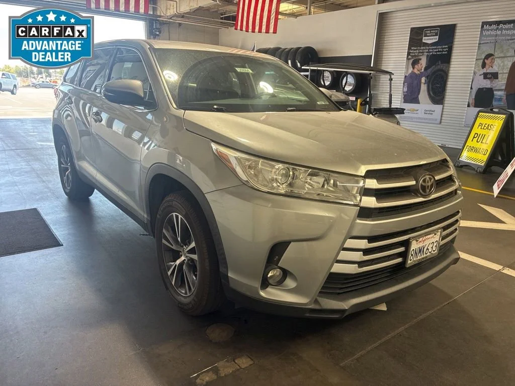 2019 Toyota Highlander LE Plus 4x2 V6's photo