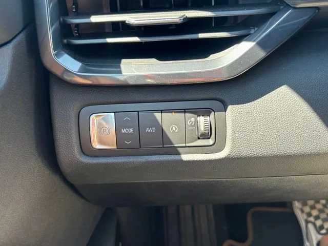 New 2026 Riverstone Metallic GMC AT4 image 32