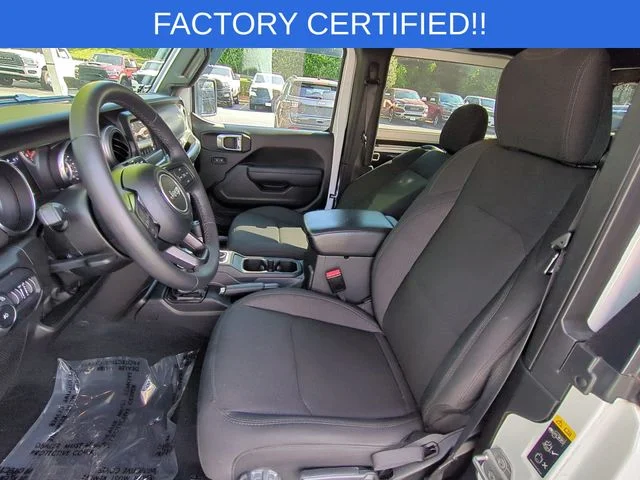 Used 2022 White Jeep Willys image 14