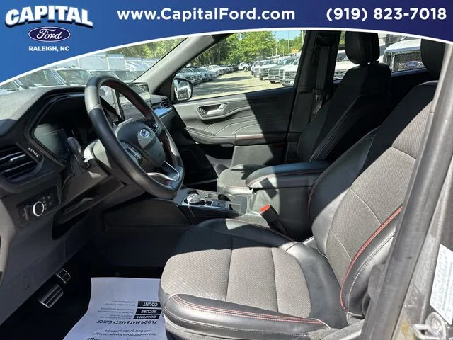 Used 2024 Gray Ford ST-Line image 19
