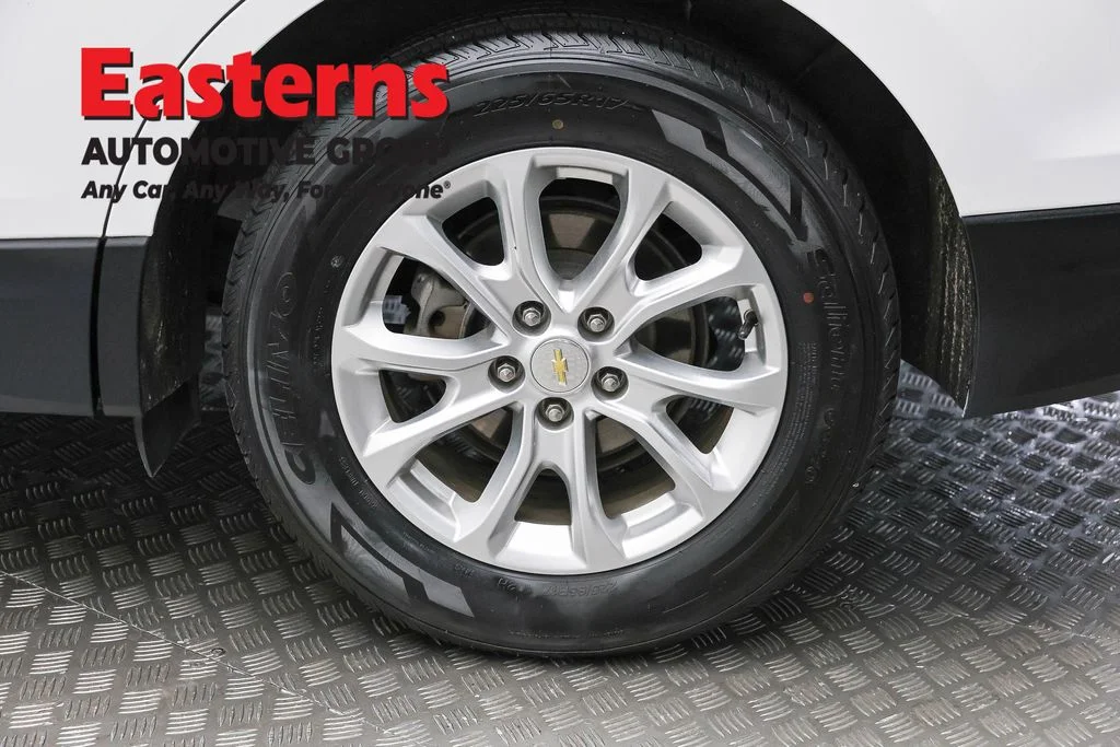 Used 2021 White Chevrolet LT image 8