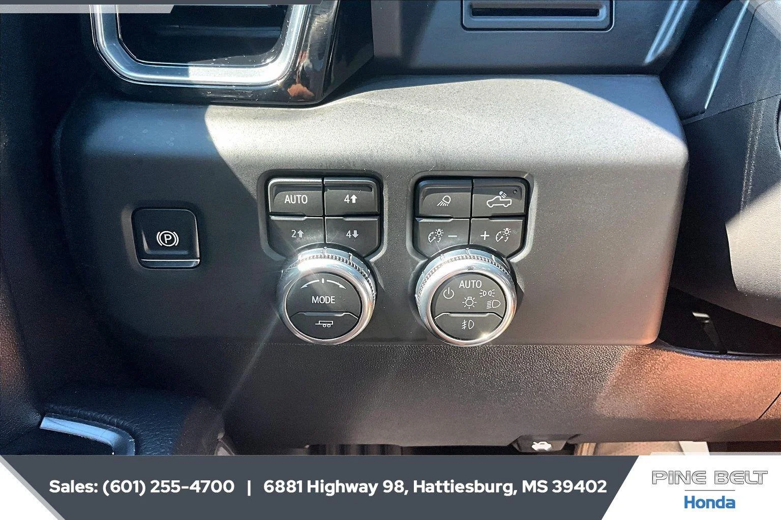 Used 2026 Glacier White Tricoat GMC Denali image 22