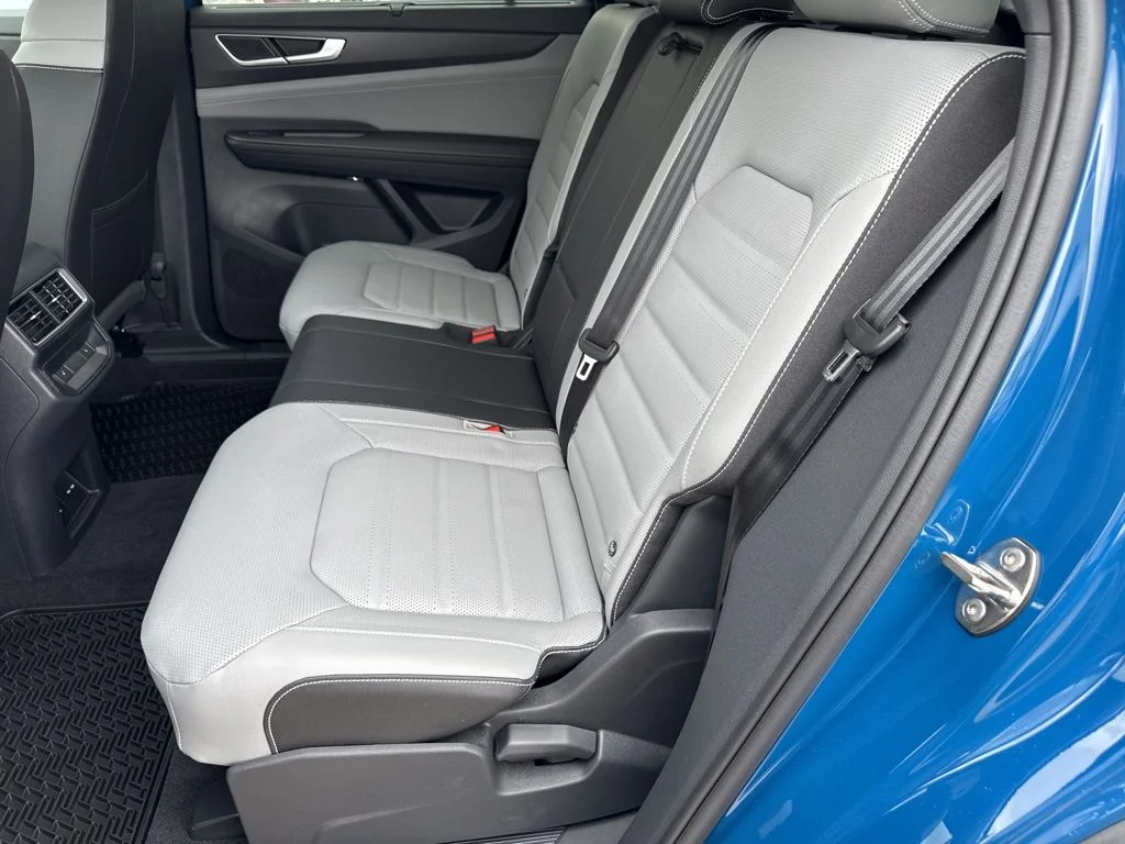 2026 Volkswagen Atlas Cross Sport SEL R-LINE - Photo 11
