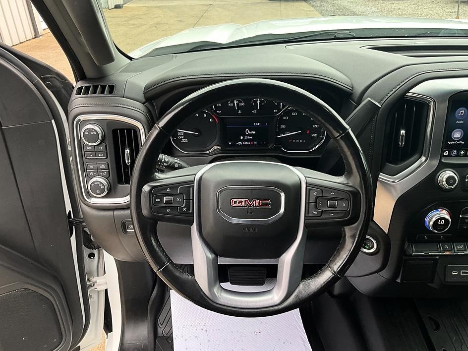 Used 2020 White GMC Elevation image 36