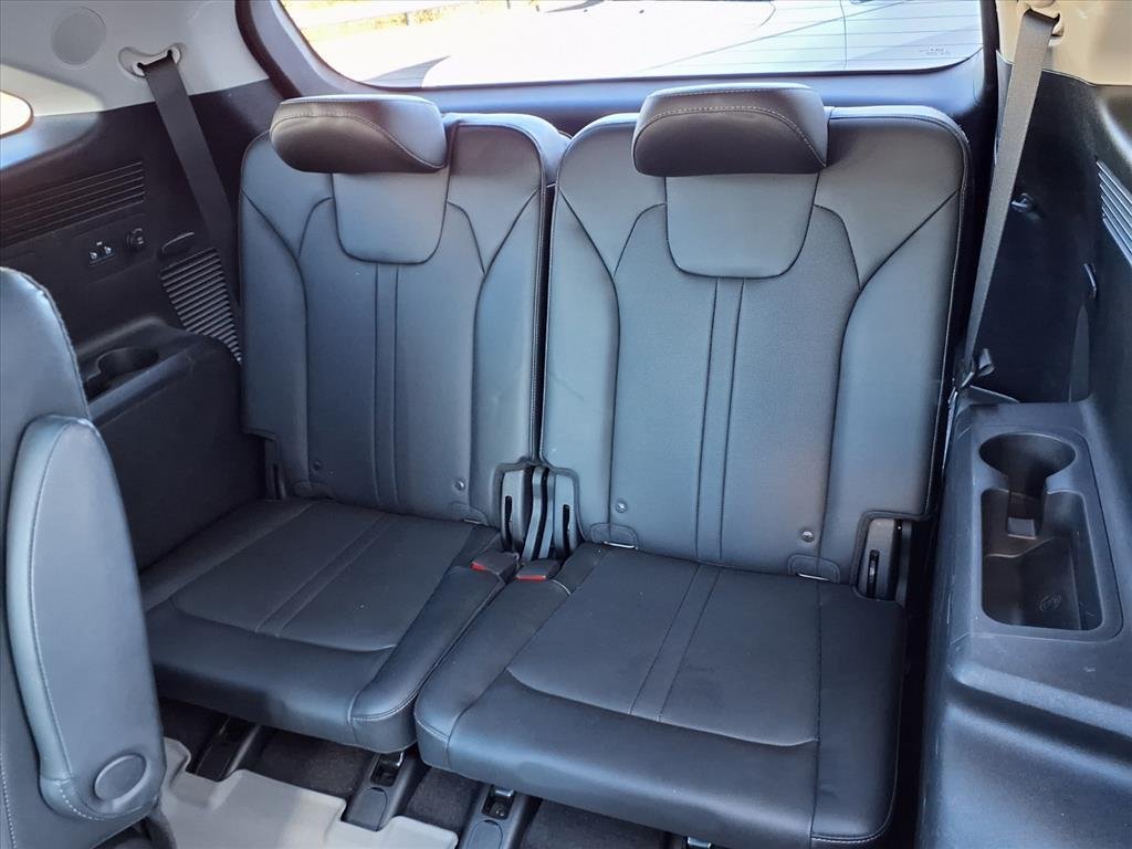 Used 2022 Wolf Gray C7s Kia X-Line SX Prestige image 12