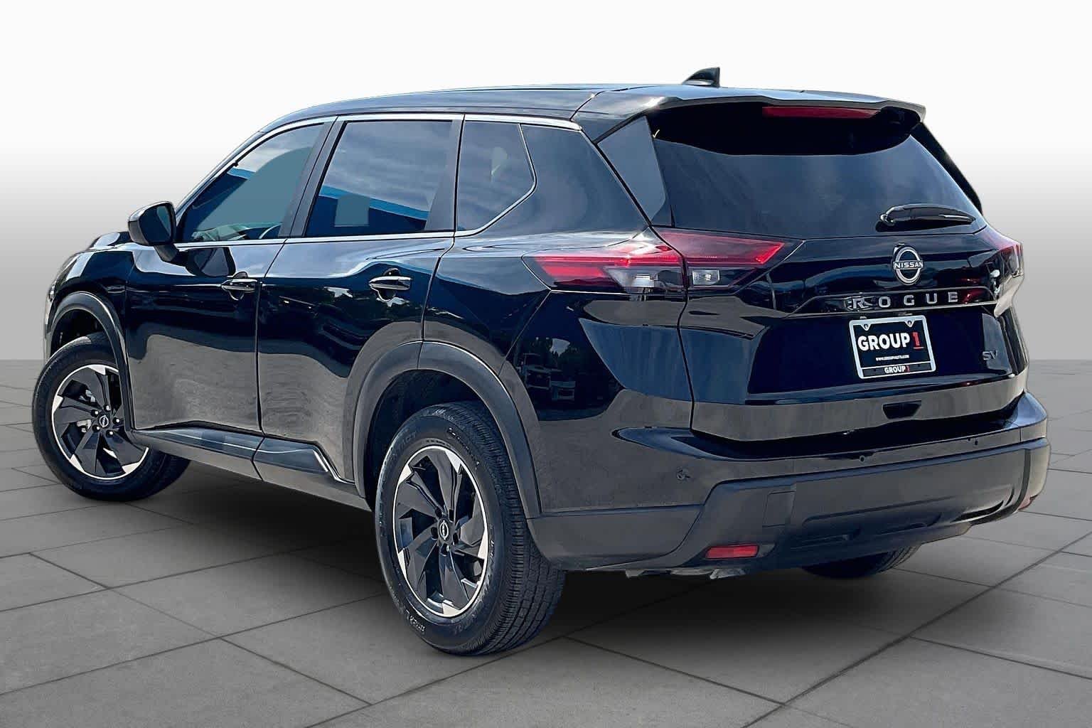 Used 2024 Super Black Nissan SV image 12