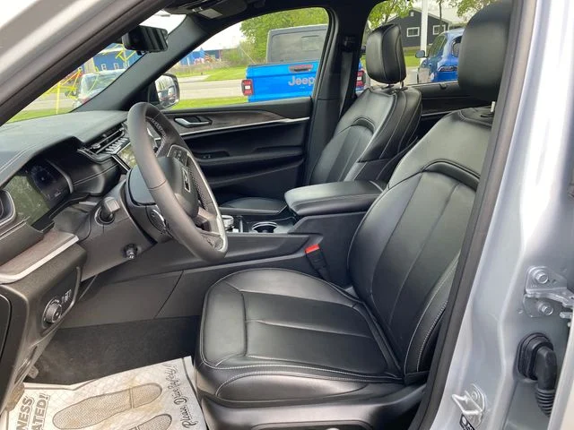 2025 Jeep Grand Cherokee L Limited - Photo 12