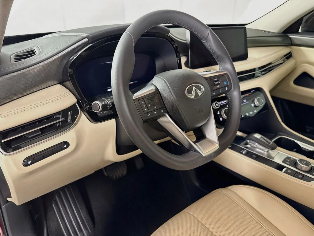 Certified Used 2023 Red INFINITI LUXE image 12