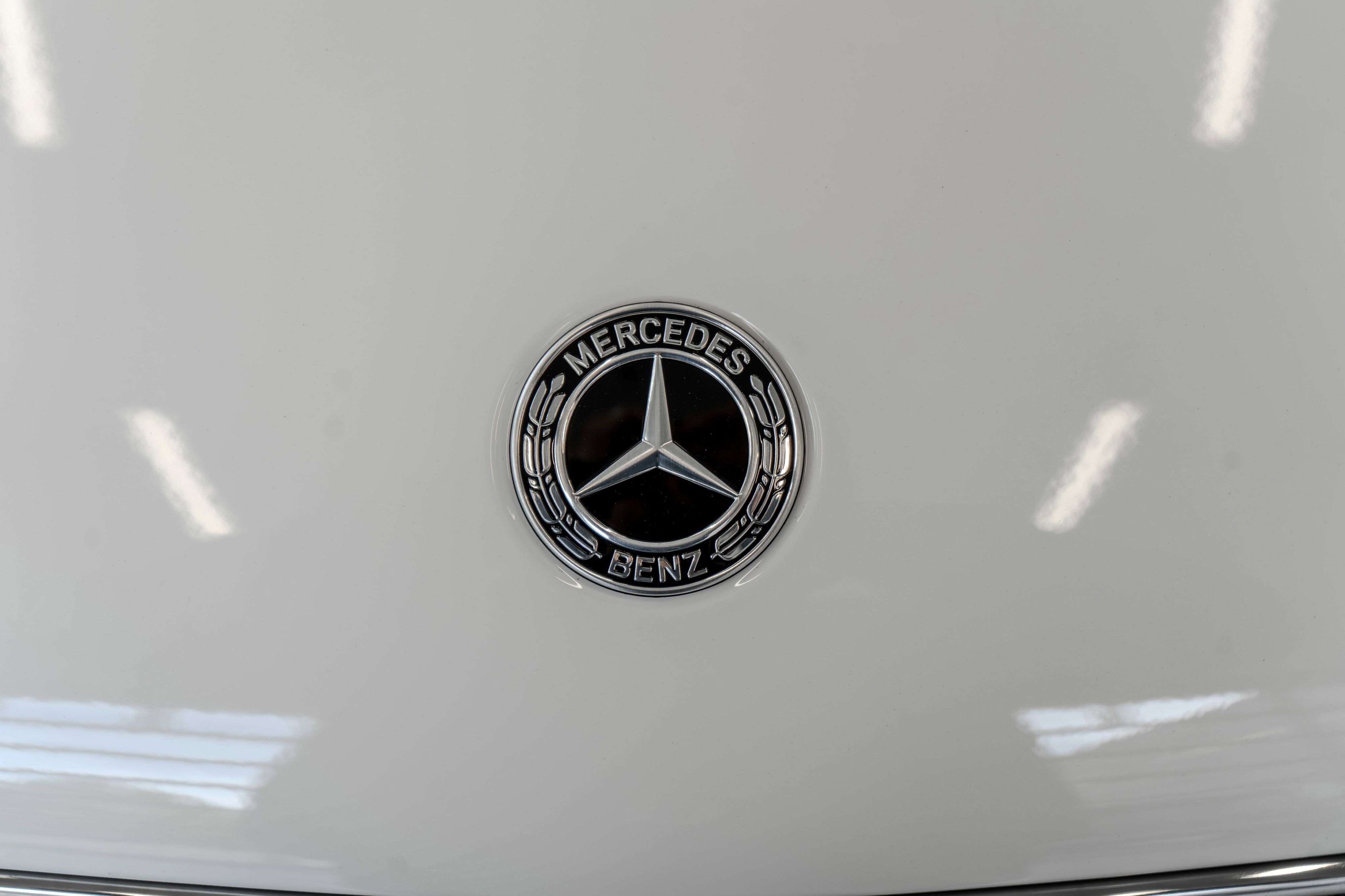 New 2026 Polar White Mercedes-Benz GLC 300 image 5