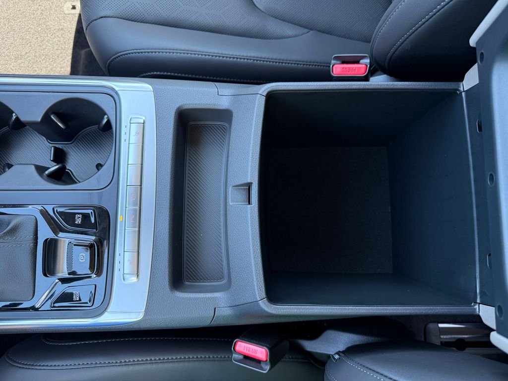 New 2026 Snow White Pearl Kia EX image 31