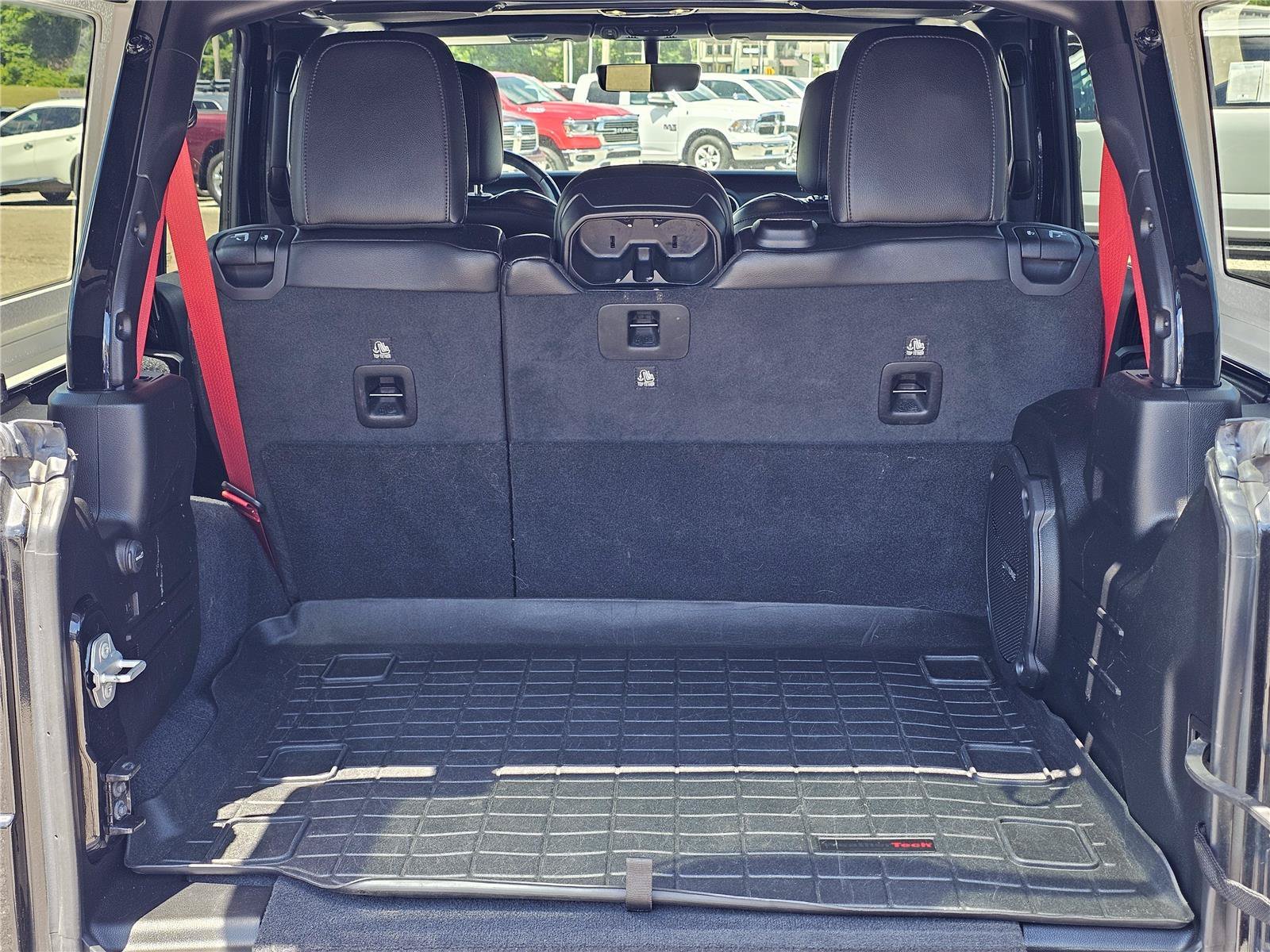 Certified Used 2020 Black Clearcoat Jeep Recon image 13