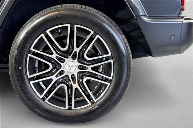 New 2027 MANUFAKTUR Night Black Magno Mercedes-Benz G 580e image 59