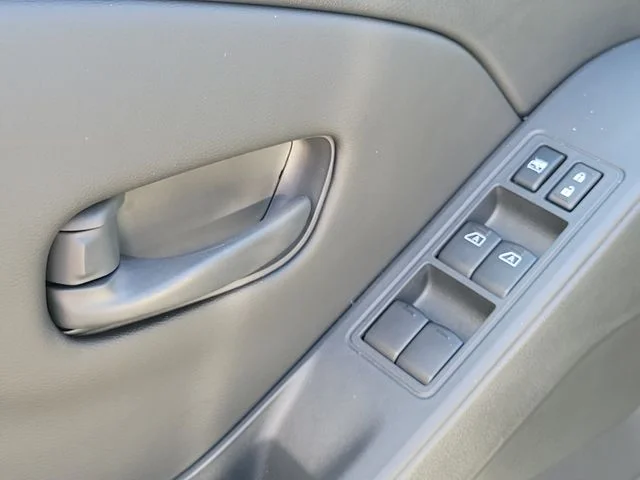 New 2026 Glacier White Nissan Crew Cab S image 17