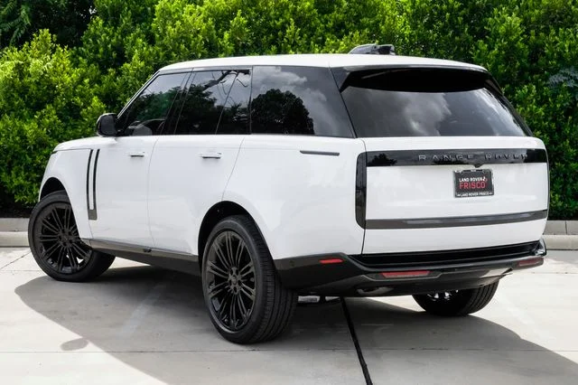 New 2026 Fuji White Land Rover SE image 13