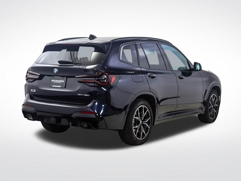 Certified Used 2024 Carbon Black Metallic BMW xDrive30i image 5