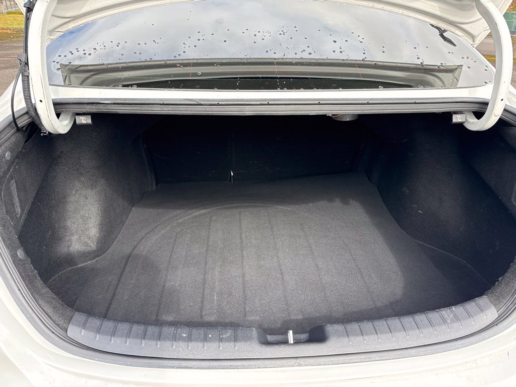 Used 2021 Snow White Pearl Kia EX image 21