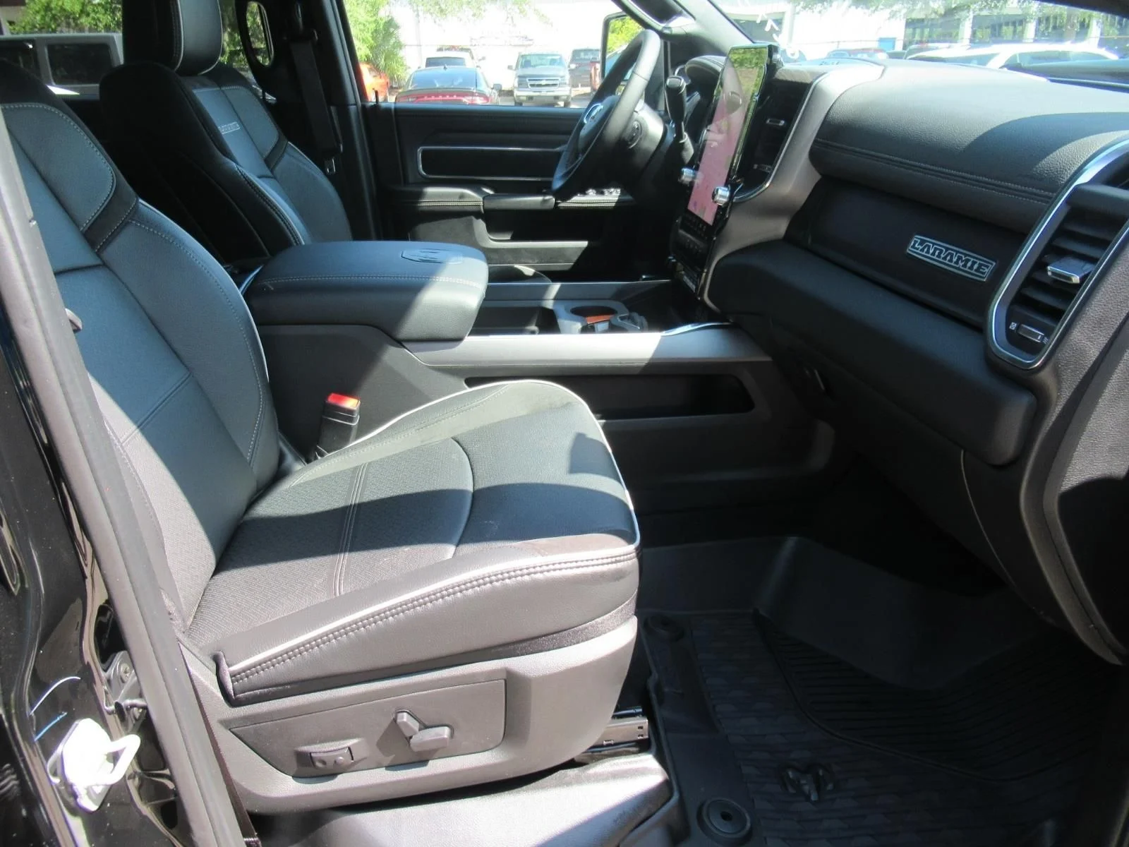 New 2027 Diamond Black Crystal Pearlcoat RAM Laramie image 13