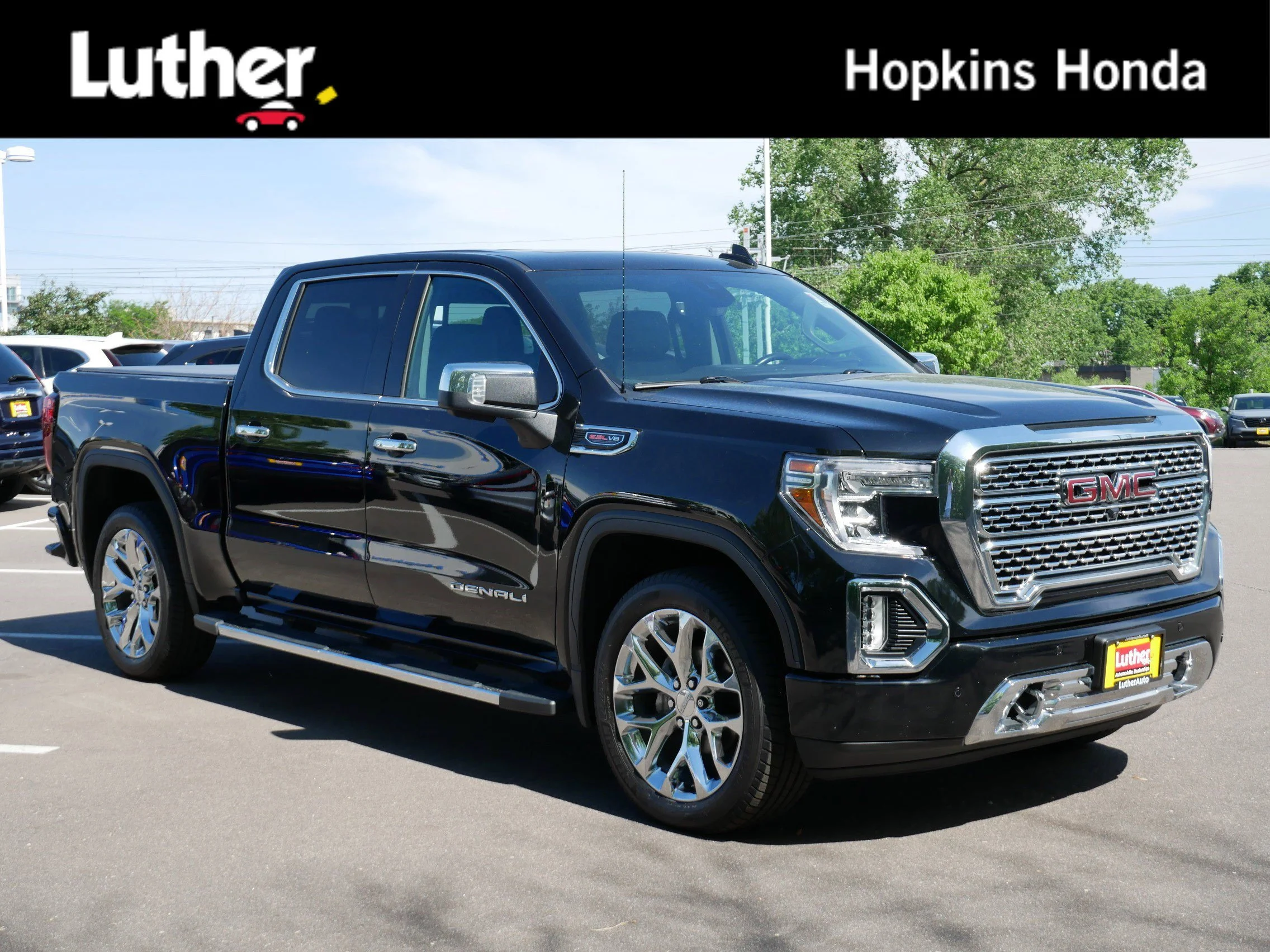2020 GMC Sierra 4WD Crew Cab Short Box Denali's photo