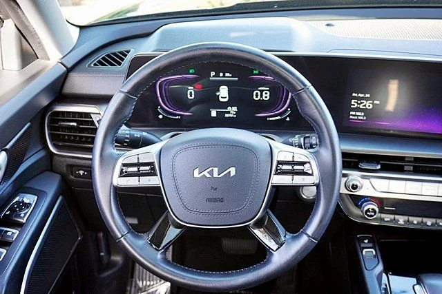 Used 2025 Gray Kia S image 19
